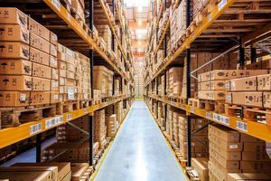 sistema de estanterías para depósito de almacenamiento