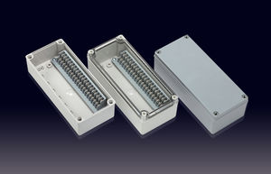caja de terminales de pared 1