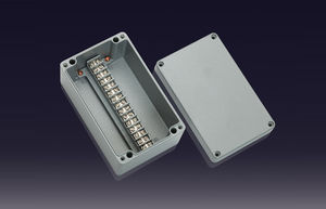 caja de terminales de pared 1