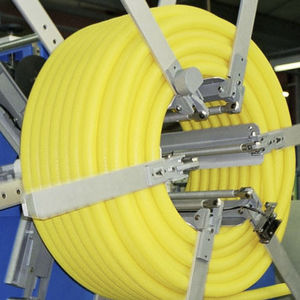 enrolladora para tubos corrugados / para línea de extrusión