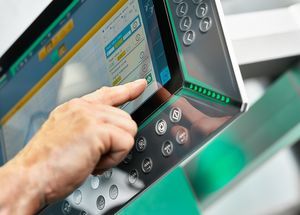 HMI con pantalla multitáctil