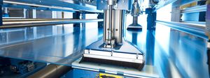 sierra circular / para plástico / automática / para línea de extrusión