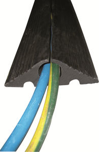 protector para cable para el paso de vehículos 1