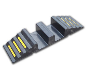 protector para cable para el paso de vehículos 1