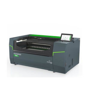 máquina de corte y grabado láser CO2