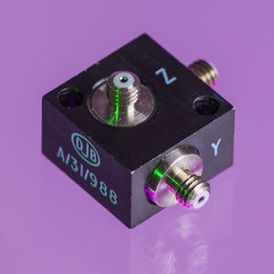 acelerómetro triaxial