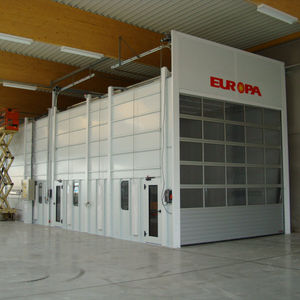 cabina de pintura cerrada