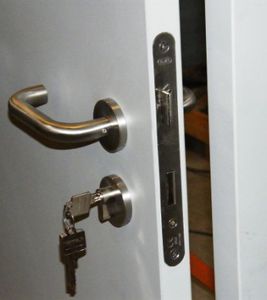 puerta abatible