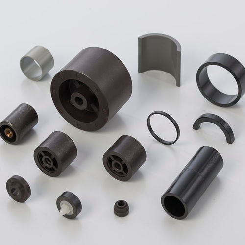 Imán permanente de ferrita con ligante polimérico - Hard series  - ThyssenKrupp Magnettechnik - cilíndrico / de arco / con envoltura de plástico