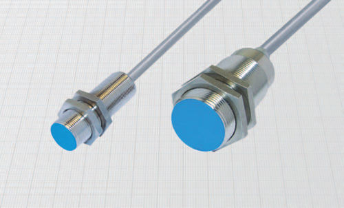 Sensor de proximidad inductivo - DCAE18/4A09KS - BDC ELECTRONIC S.r.l. - cilíndrico / M30 / M18