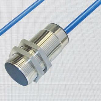 Sensor de proximidad capacitivo - NKS18/4600A - BDC ELECTRONIC S.r.l. - electromagnético / cilíndrico / M30