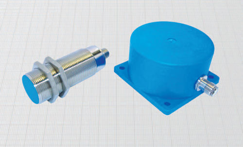 Sensor de proximidad inductivo - DCAL30/4309B  - BDC ELECTRONIC S.r.l. - cilíndrico / M30 / analógico