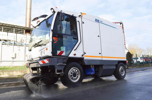 Máquina lavadora de calles de alta presión - L 6000 - CMAR - de agua / con motor de combustión