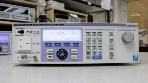 Calibrador multifunción - 3200B series - TRANSMILLE - de bucle / de instrumentos de medición eléctrica / para comprobador de aislamiento