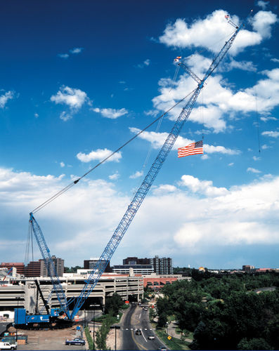Grúa con orugas - Lampson crane - de brazo amantillable / para obra / de elevación
