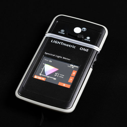 Luxómetro digital - LIGHTmetric ONE - Gigahertz Optik GmbH - portátil / compacto / inteligente