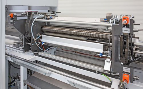 Formadora bordadora - RIMROLLER - Kiefel GmbH - con rodillos / de vasos / para plástico