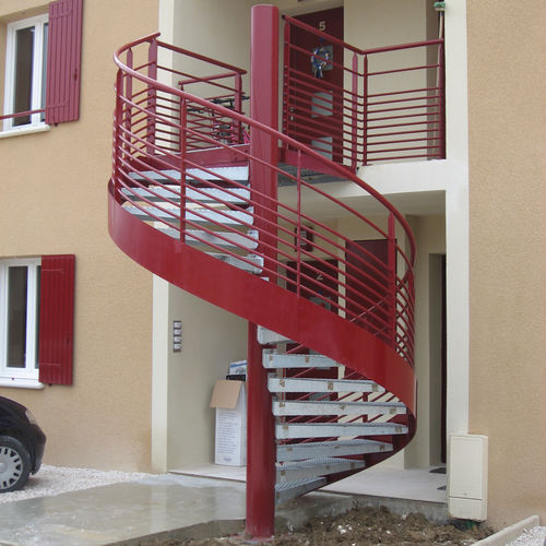 Escalera fija de caracol - INDUS - JK TECHNIC - metálica / con barrotes / de obra