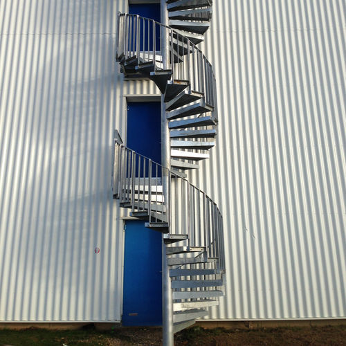 Escalera fija de caracol - BARO - JK TECHNIC - metálica / de obra / de emergencia