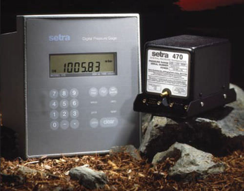 Manómetro absoluto - 370 - SETRA - con pantalla LCD / electrónico / RS-232