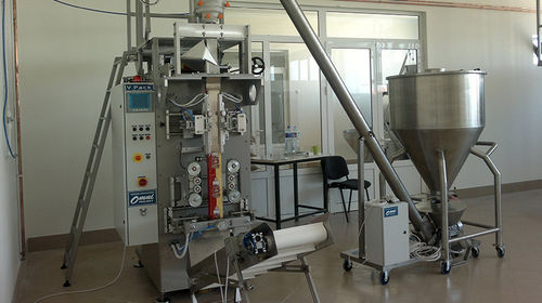 Ensacadora vertical - Omniprojekt doo, Vrnjačka Banja, Srbija - VFFS / controlada por PLC / servoaccionada