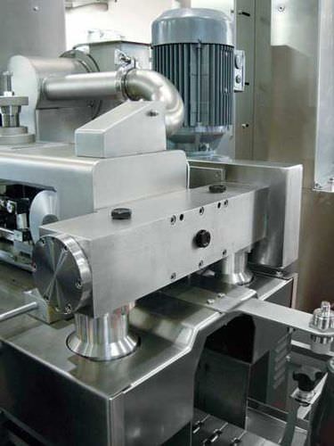 Encapsuladora lineal - HS500 - FMT - automática / de botellas / de bebidas