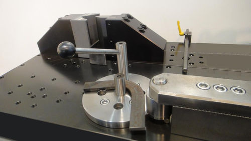 Prensa hidráulica - XM-30 - Gelber-Bieger GmbH - de enderezar / de laminado / para perfiles
