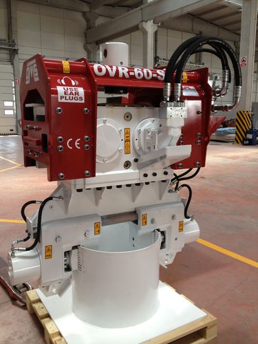 Hincapostes hidráulico - OVR 60 S  - OMS Pile Driving Equipment GmbH. - vibratorio / montado en una excavadora