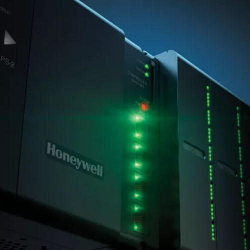 Autómata programable con E/S integradas - ControlEdge™ - Honeywell Industrial Automation - SCADA / empotrable / de gestión