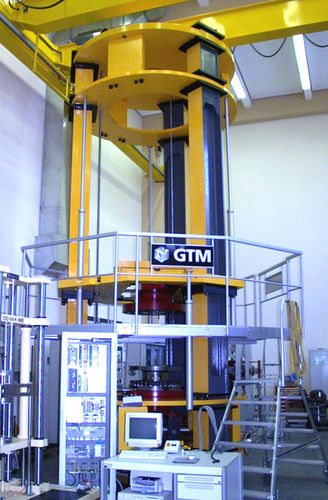 Máquina de prueba de torsión - GTM Gassmann Testing Metrology GmbH - de fuerza / de materiales / mecánica