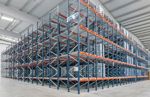 Sistema de estanterías para depósito de almacenamiento - MECALUX - con tablas / FIFO / compacto