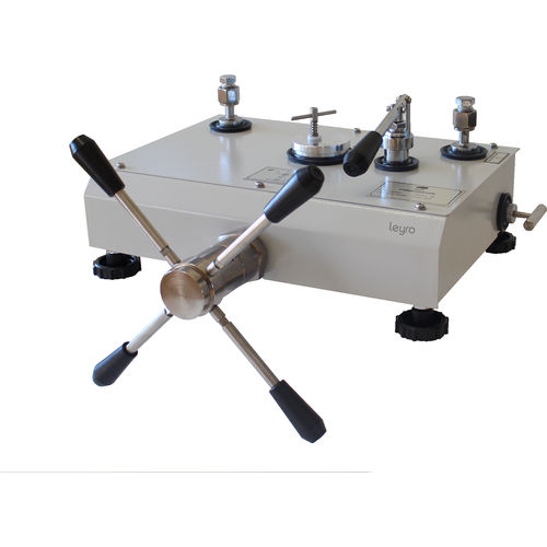 Comparador de presión hidráulico - LPC 8000 - Leyro Instruments - para calibración de presión