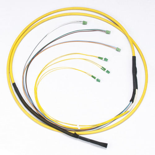 Arnés de cables eléctricos de datos - HR0018GMC12U820100F-PK - CORNING - de fibras ópticas multimodo / dúplex / de perfil bajo