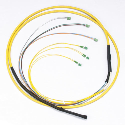 Arnés de cables eléctricos de datos - HR0018K2C02U820100F-PK - CORNING - de fibras ópticas multimodo / dúplex / de perfil bajo