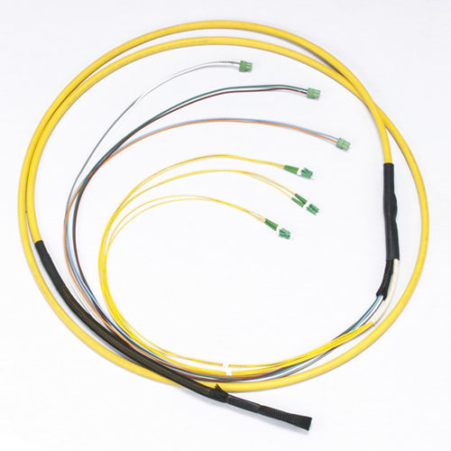 Arnés de cables eléctricos de datos - HR0018K6C06U820100F-PK - CORNING - de fibras ópticas multimodo / dúplex / de perfil bajo