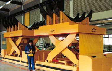 Sistema elevador para transporte - LAWECO - para línea de montaje / para aplicaciones aeronáuticas / para fuselaje