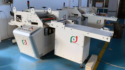 Máquina de corte de manguitos termorretráctiles - FADA ITALIA SRL - de hoja rotativa / para material plástico / de film