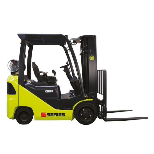 Carretilla elevadora de GLP - S series - CLARK Material Handling - con operador sentado / de manipulación / compacta