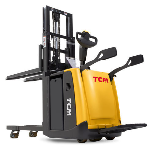 Apiladora eléctrica - SRS - TCM Forklifts - con plataforma para el operador / 24 V / para almacén