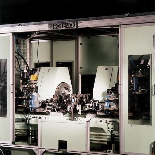 Máquina equilibradora horizontal - 400 SBRZ - SCHENCK RoTec GmbH - dinámico / hidráulico / para cigüeñal