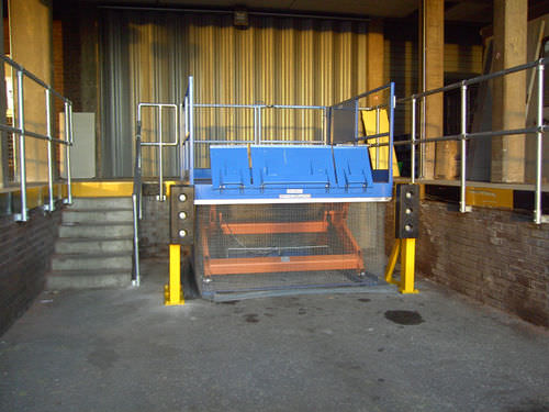 Mesa elevadora de tijera - Edmolift UK Ltd - hidráulica / estacionaria / de muelle de carga