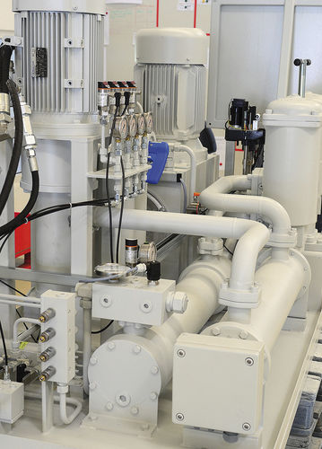 Unidad de filtración de presión - Universal Hydraulik GmbH - aceite / de refrigeración