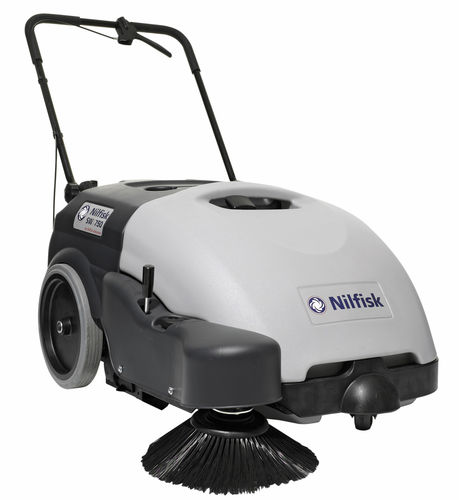 Barredora con operador a pie - SW750 - Nilfisk - con batería / de interior / de exterior