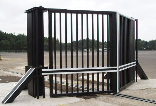 Portón pivotante - max. 6 000 mm | Terra V Gate - Frontier-Pitts - alta seguridad