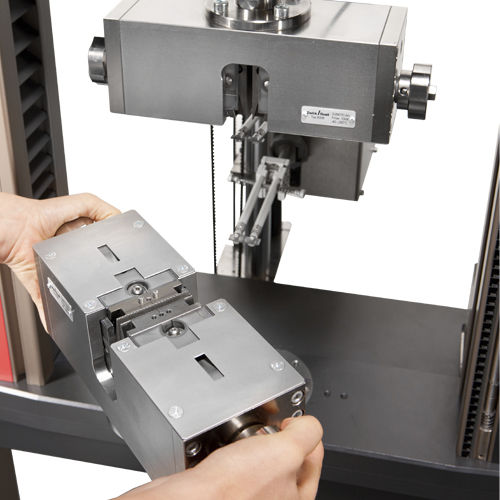 Máquina de prueba multi-parámetros - ZwickRoell GmbH & Co. KG - de tornillo / neumática