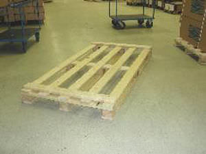 Palé de madera - Nefab - ISO / industrial