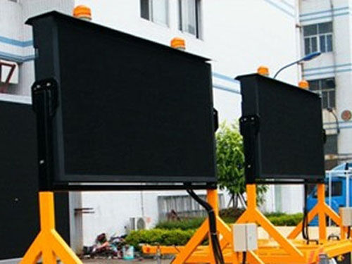 Panel de mensajería variable portátil - 12V/24V direct supply/EN12966 L3 and B6 - Yaham Optoelectronics Co., Ltd