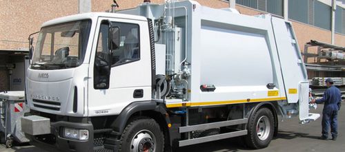 Camión de basura carga trasera - EMS Machinery - diésel / con compactador