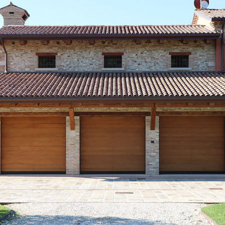 Puerta seccional - OREGON - Ballan Spa - de madera / para exteriores / para garaje