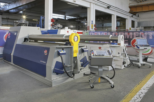 Máquina roladora de 4 rodillos - M2528D/S - MG S.R.L. - hidráulica / 2 velocidades / con panel de control portátil